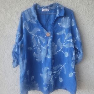 Blue Floral Linen Women's Shirt Made In Italy